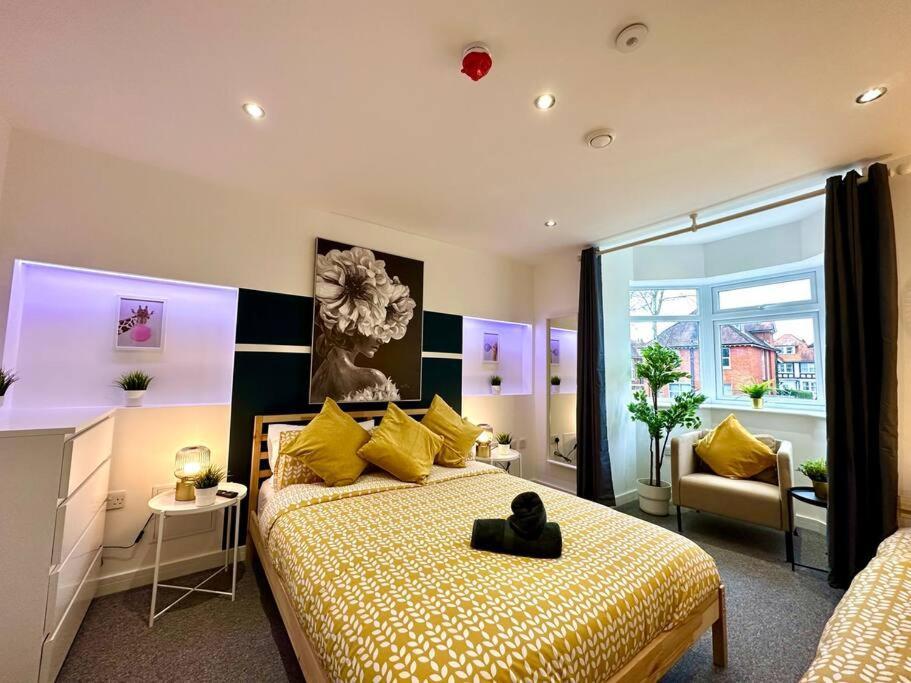 Massive New 8 Bedroom House Sleeps Up To 21 - Accepts Groups - Great Location - Free Parking - Fast Wifi - Smart Tvs - Sleeps Up To 21 People - Close To Bournemouth & Poole Town Centre & Sandbanks 外观 照片